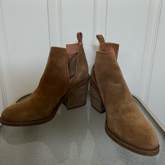 Steve Madden Sharini Chestnut Suede Heeled Ankle Boots Size 9 - Picture 8 of 11